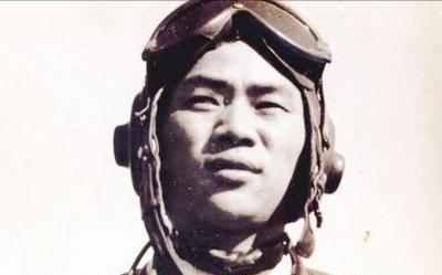 1986年扫地大爷暴露身份,解放后击落美国飞机的老英雄