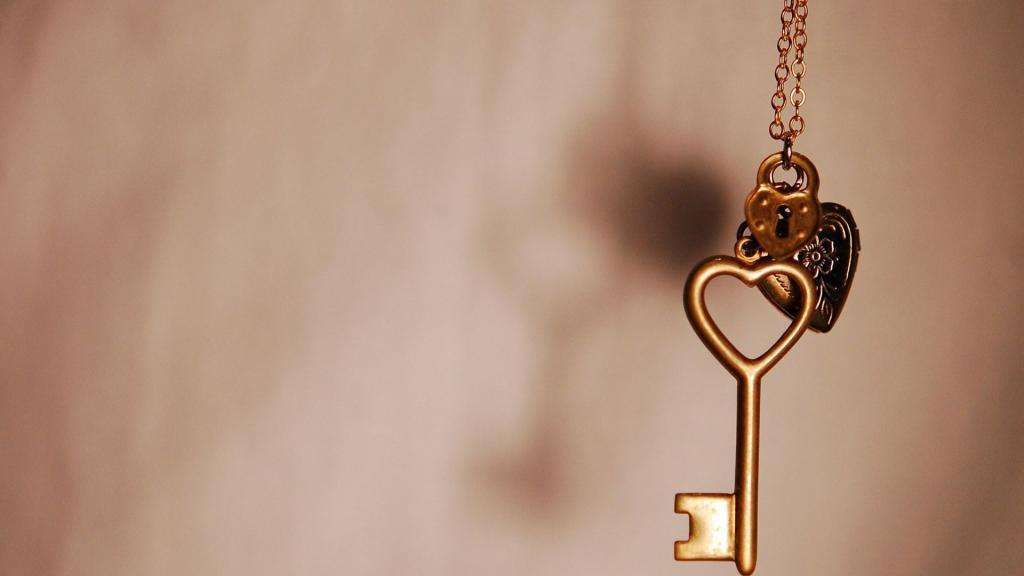 钥匙断在锁里怎么取用小妙招,钥匙断在锁里边太紧了怎么取出来