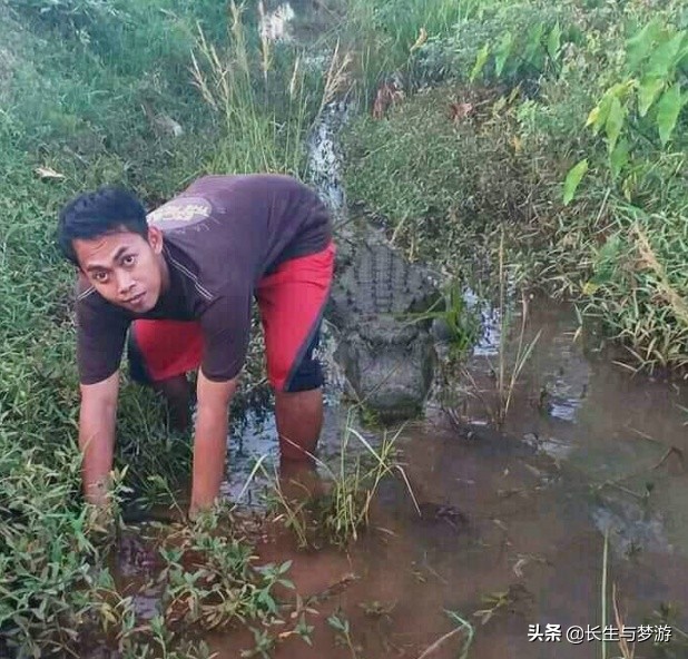 给别人当伴郎帅点还是丑点,当伴郎不能比新郎帅