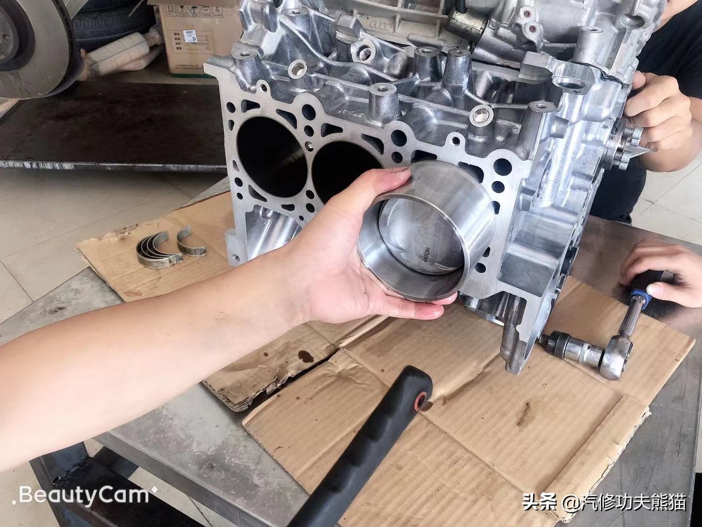 奥迪a8烧机油吗48v轻混,奥迪a8烧机油一千公里烧0.5正常吗