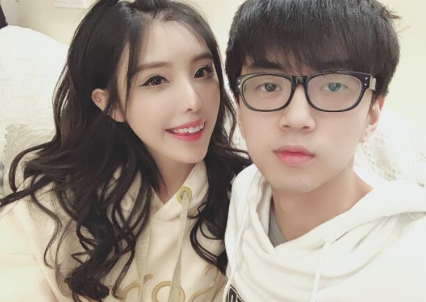 斗鱼直播蓝战非,斗鱼2019年度十大主播现在怎样了