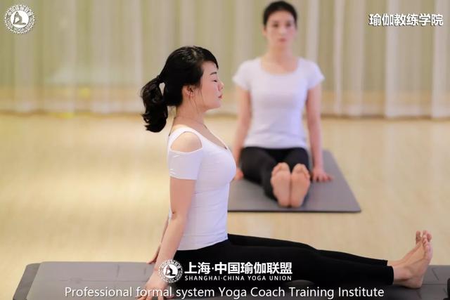 印度瑜伽30分钟冥想引导词,瑜伽盘坐冥想引导词五分钟