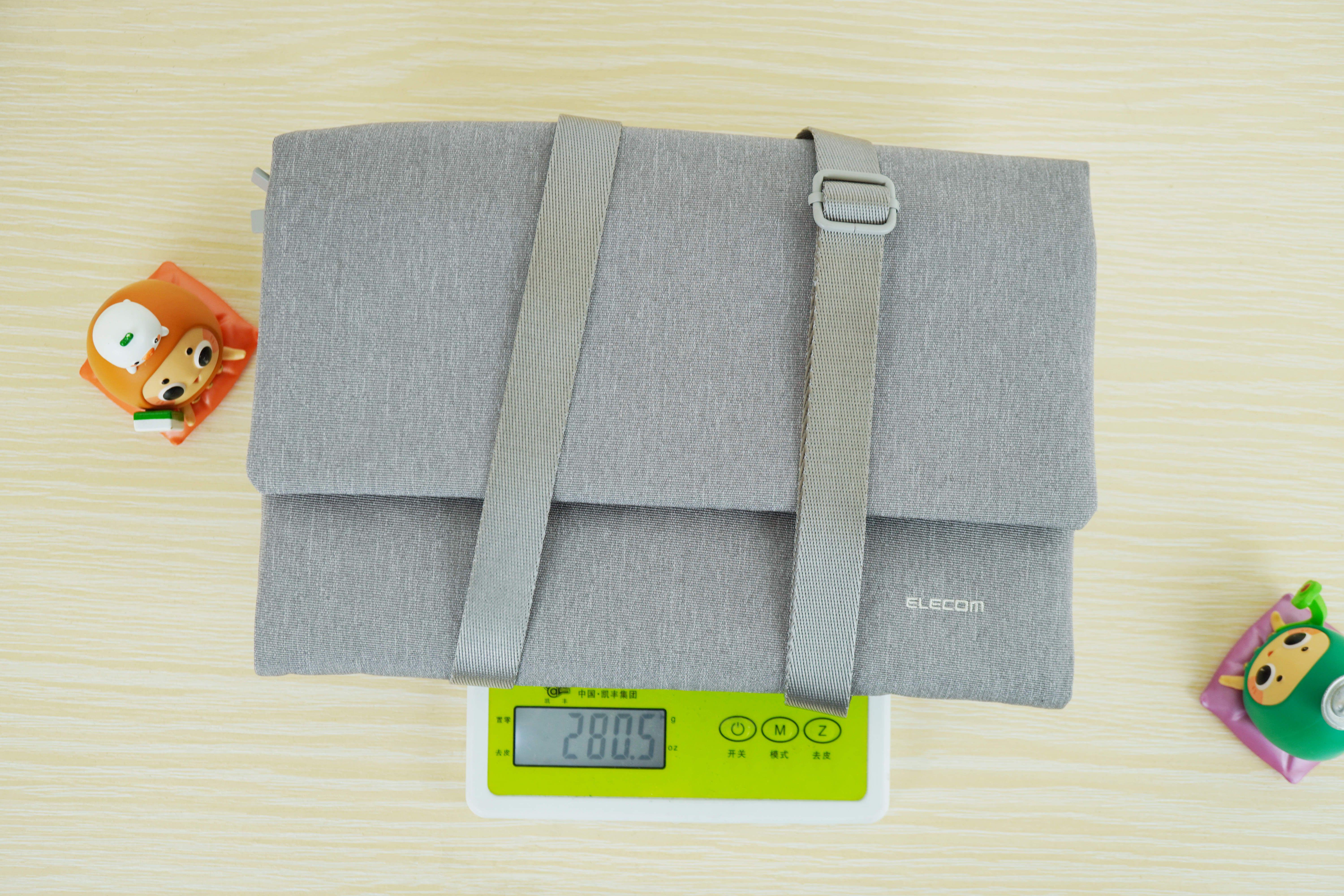 日式清新，便捷随身—elecom宜丽客数码收纳平板包SC01