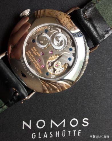 腕表男士小众轻奢,极简主义石英腕表