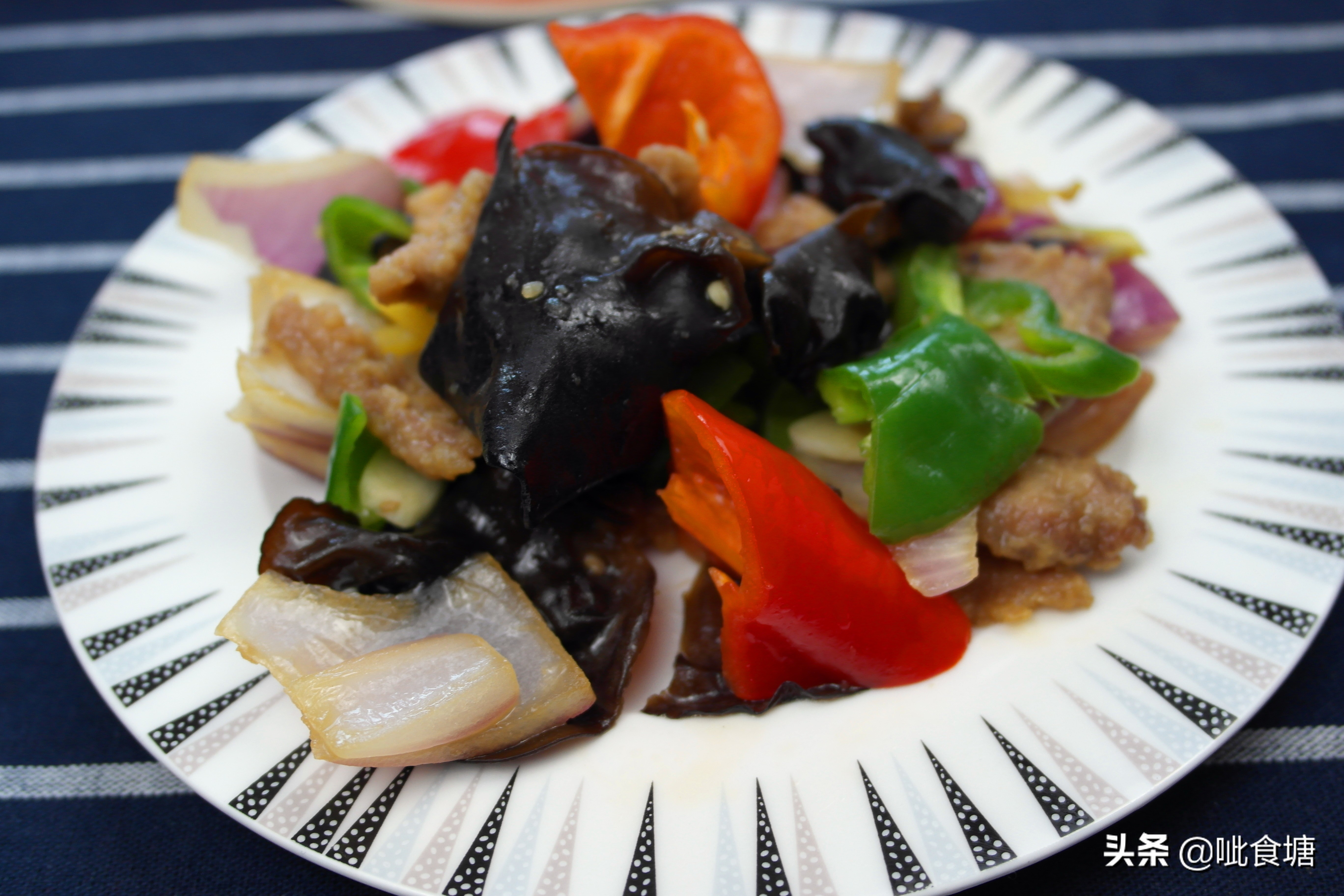 猪肉怎么炒好吃又嫩滑,猪肉怎么炒既营养又好吃