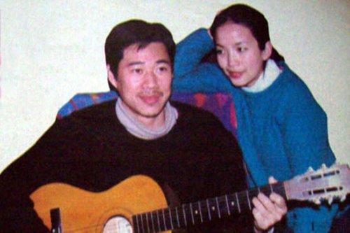 61岁的吕丽萍：嫁过3个男人，离过2次婚，提起张丰毅感到后悔