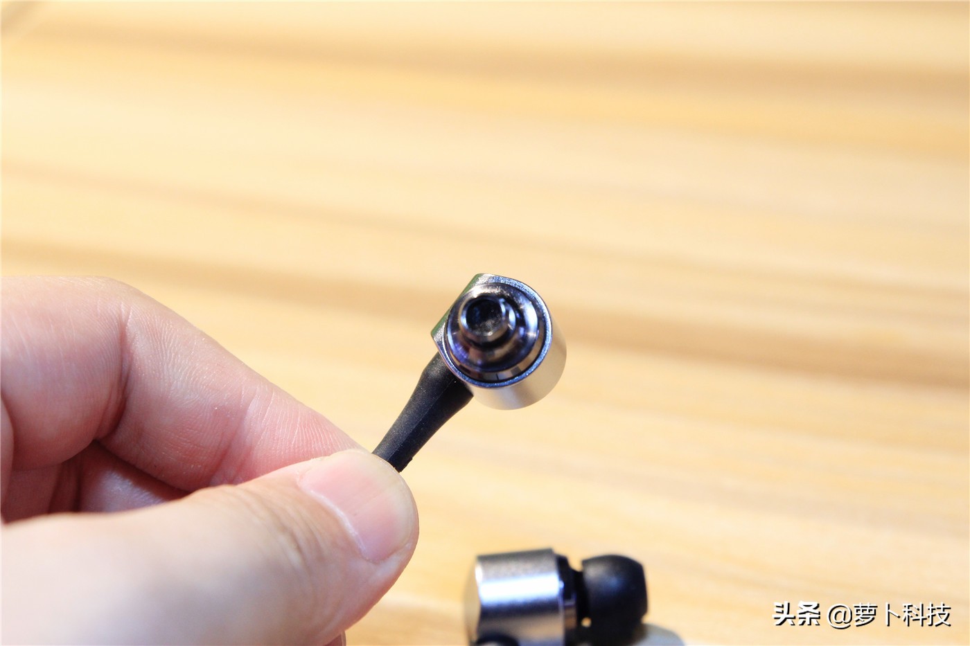 低音惊艳中高频惊喜：高解析耳机松下RP-HDE10试听体验