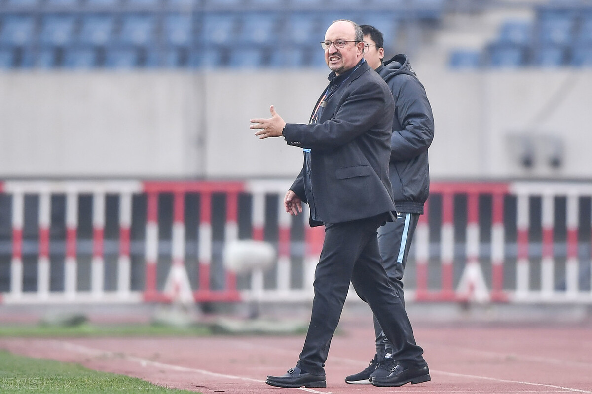 贝尼特斯vs马哈切夫,贝尼特斯大连高光时刻