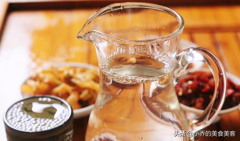 很多人开始喝散装白酒，价格便宜的散装酒，为什么如此受欢迎？