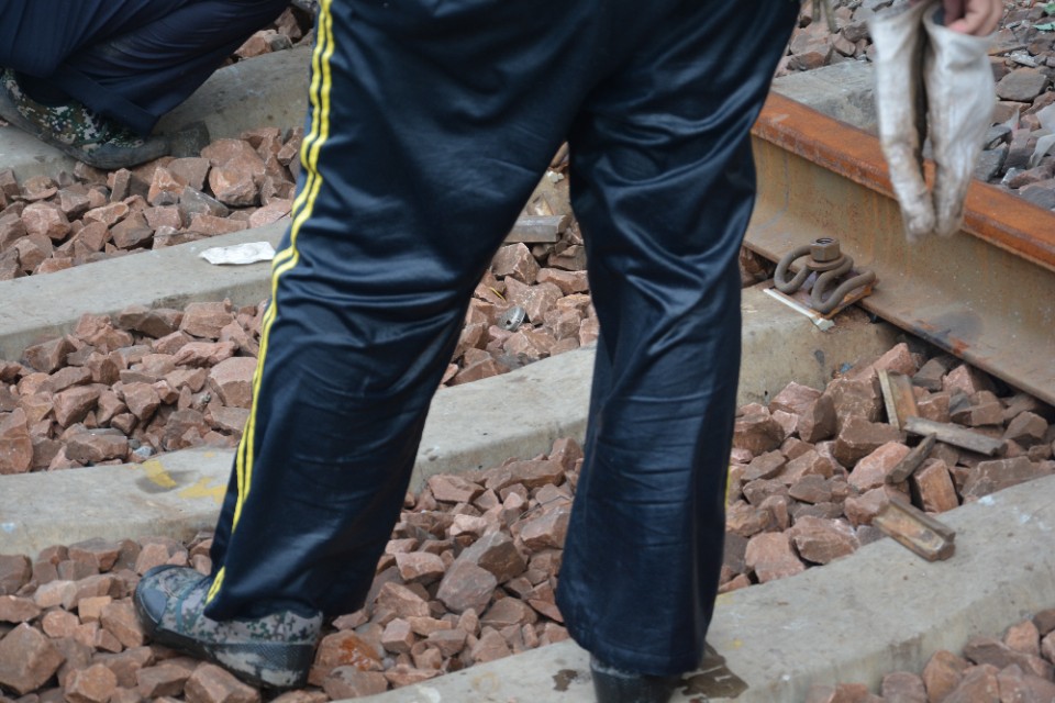 电饼铛插电不工作了怎么办,电饼铛换加热丝