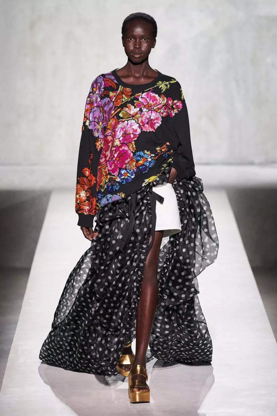 卫衣搭什么好看一点,卫衣搭什么外套显瘦