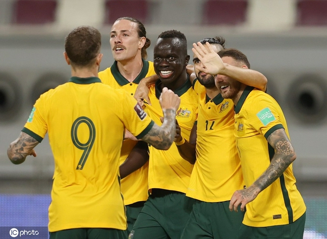 国足0比3澳大利亚整场数据,国足一比一踢平澳大利亚集锦