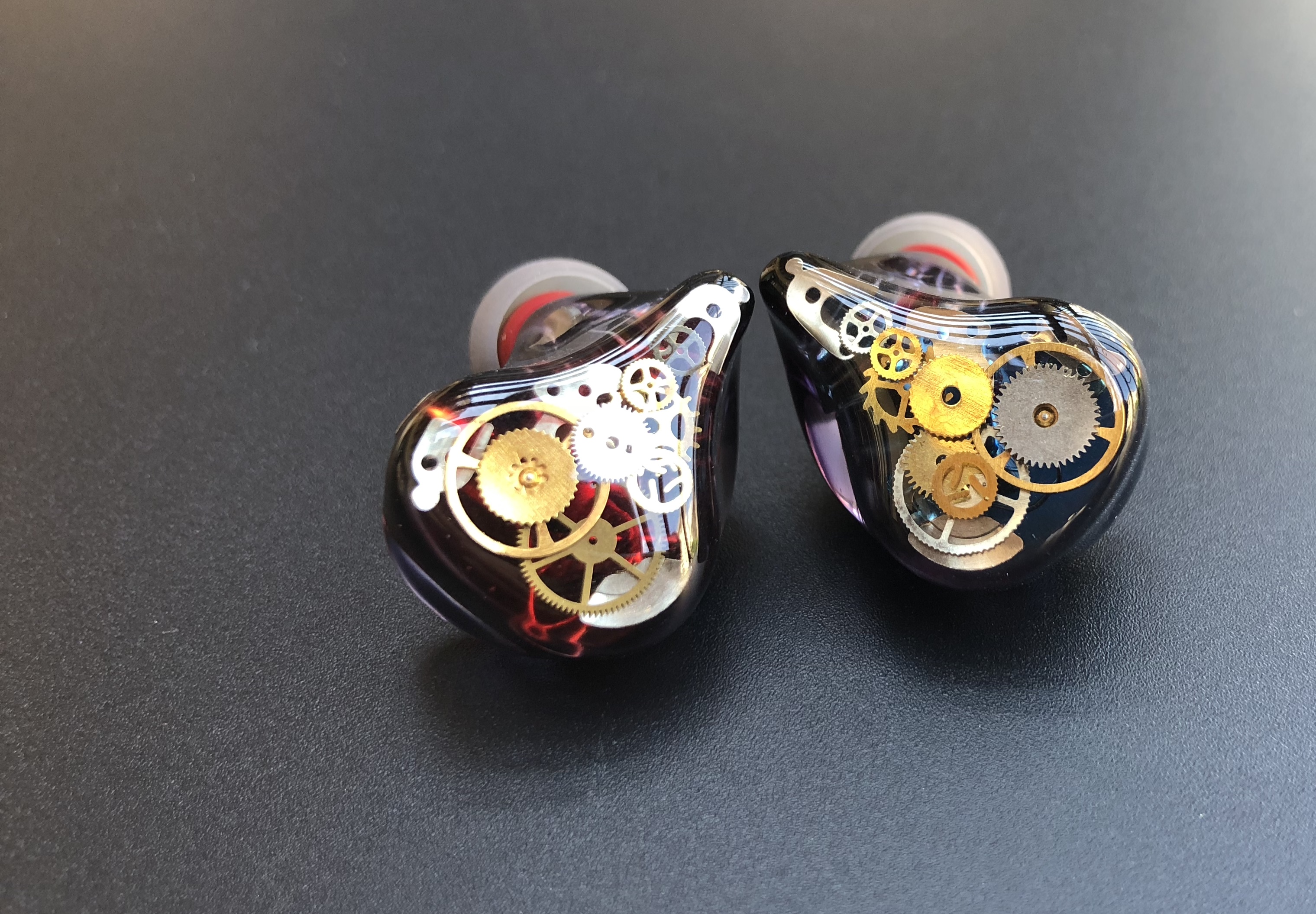 耳机扬声器线断了怎么接,耳机音频线插头断了怎么接