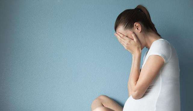 怀孕分泌物多老是湿湿的怎么办,怀孕分泌物多老是湿湿的还不舒服