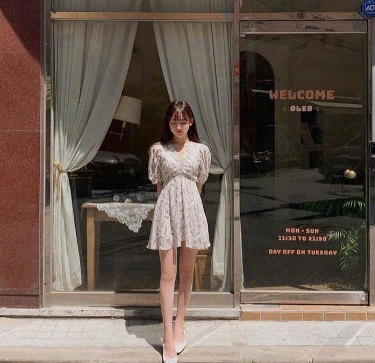 雪纺裙连衣裙减龄,百褶纱裙雪纺裙搭配图