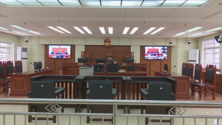 男子租豪车装大款诈骗500万终落网 (女子租豪车诈骗两千万被抓)