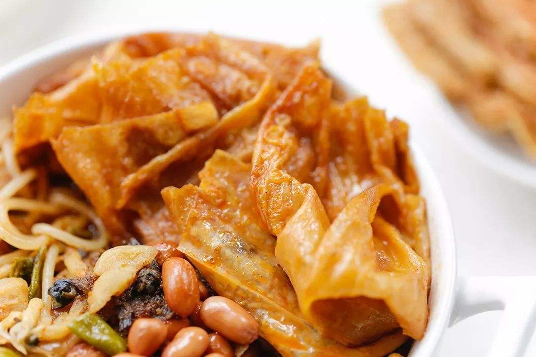 螺狮粉狂热分子：“臭”名远扬的螺狮粉，为何能让*欲人**罢不能