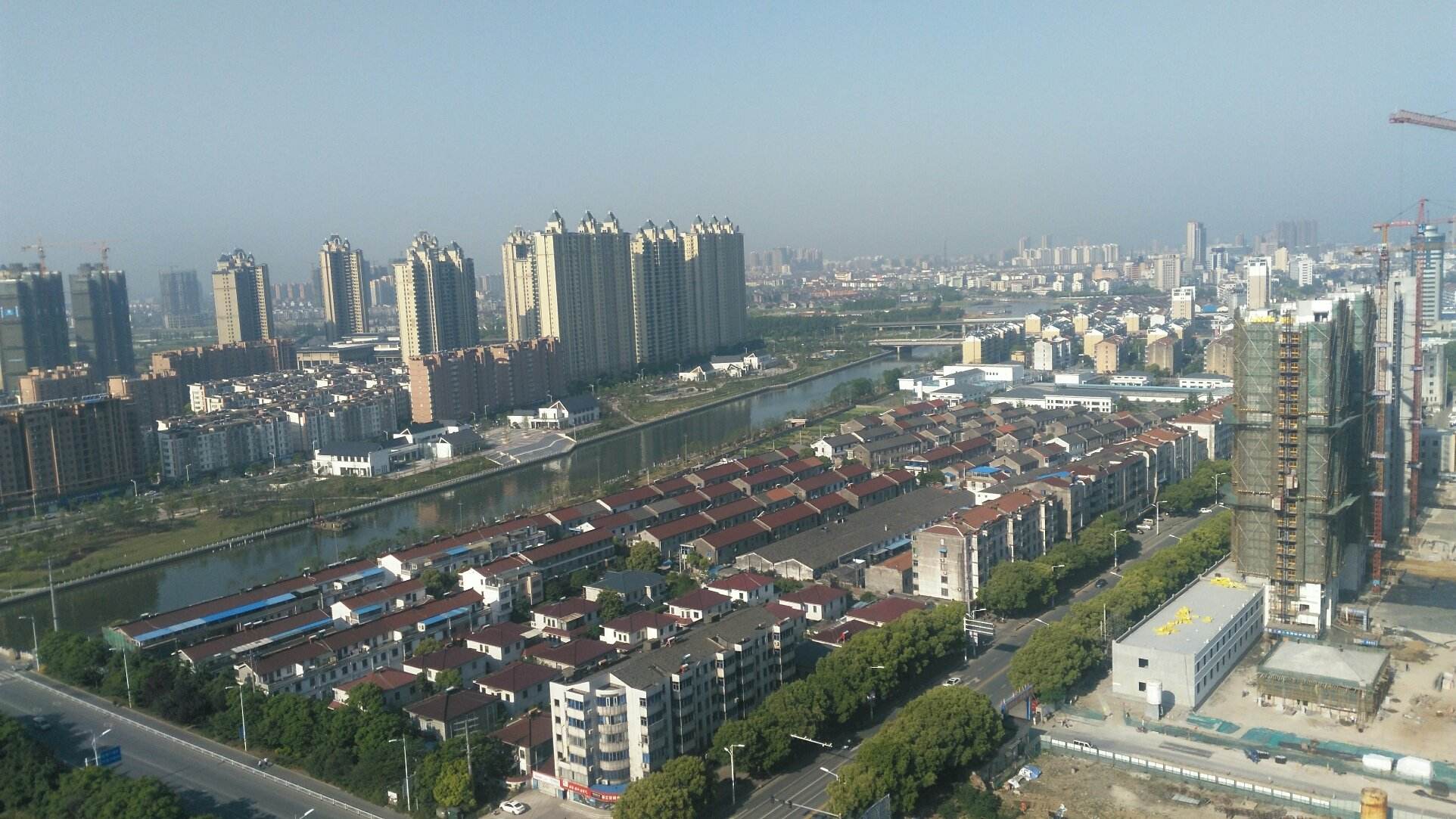 江苏省镇江市位置是否有优势？夹在南京常州两个更强的地级市中间