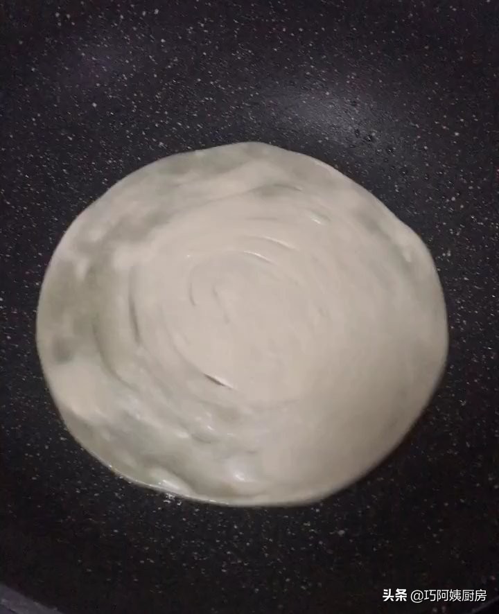 怎样和面烙油饼凉了也不硬,烙发面油饼怎样软而不硬