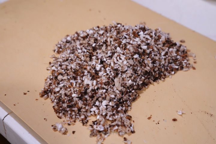 煎牛排时黄油炸到身上怎么办,煎牛排香料总是一煎就糊