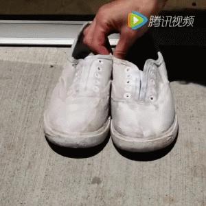 小白鞋休闲时尚大牌,时尚百搭单品莫过于小白鞋