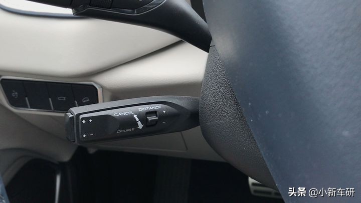 wey摩卡颜宇鹏试驾,wey摩卡最新试驾视频