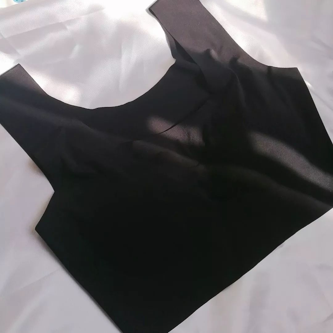 小胸如何穿衣好看,为啥说小胸穿衣显高级