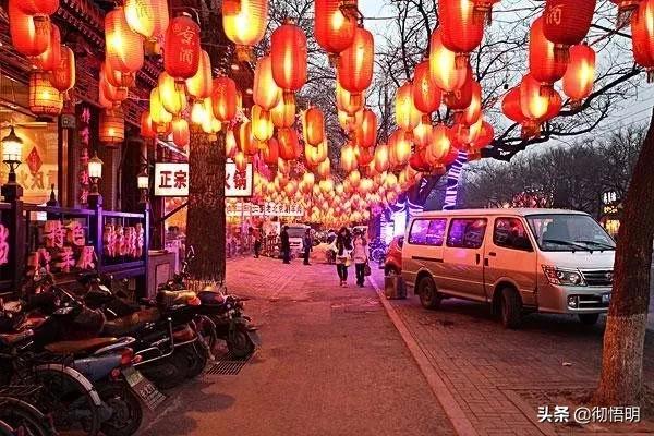 国内十条美食街你踩过几个坑,国内五条最受欢迎的美食街
