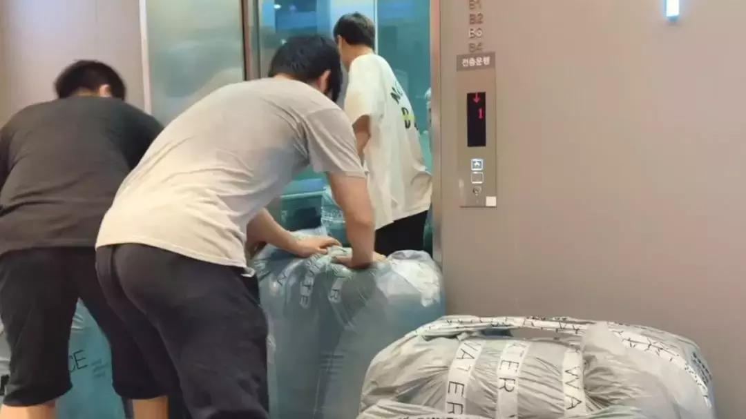 深夜，我在韩国东大门“血拼”了三小时