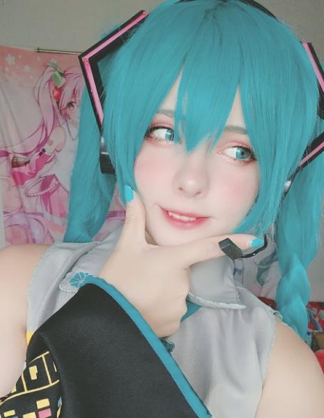 俄罗斯女网红cos,sweetdevil初音未来cos
