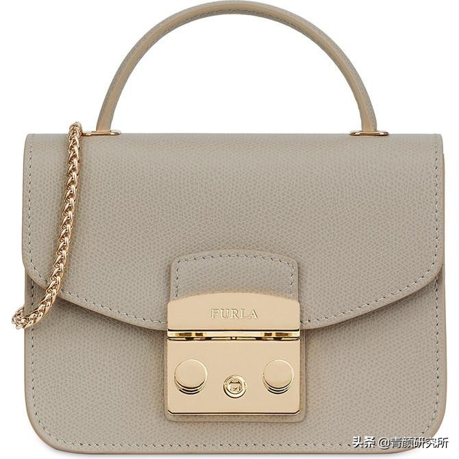 轻奢小众包包种草好看高级不撞款,10款时尚圈最受宠的轻奢包包