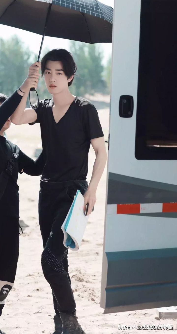 肖战背后的真实感受,肖战背后的辛酸谁人知