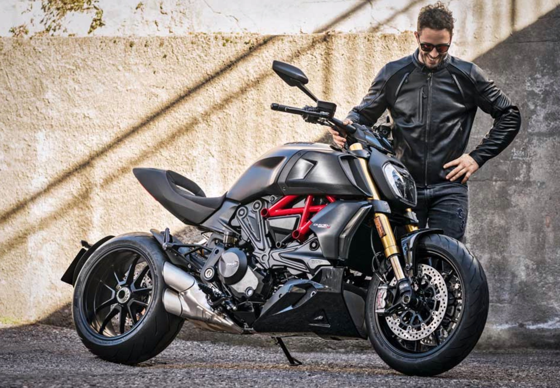 杜卡迪全新巡航版大魔鬼xdiavel,杜卡迪大魔鬼xdiavel版是自动挡吗