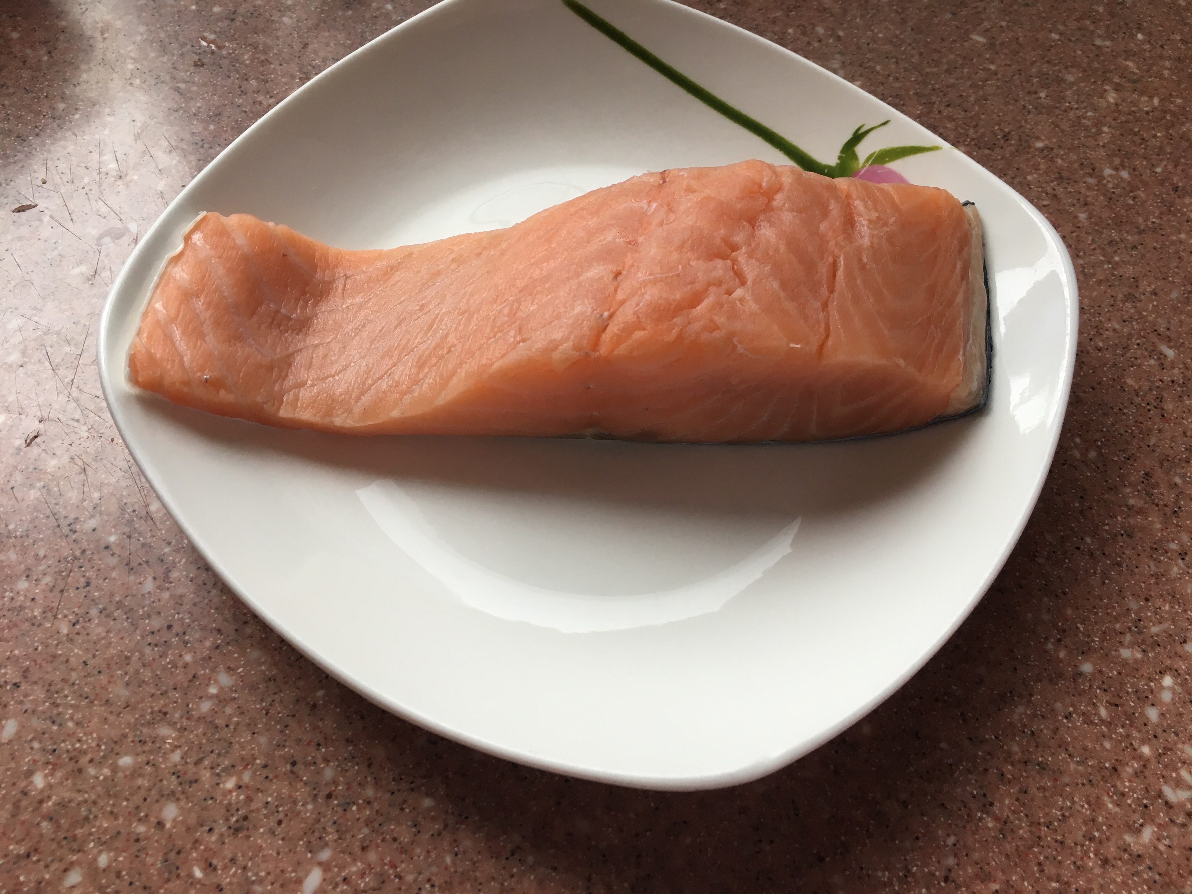 照烧汁腌制三文鱼,灼烧三文鱼配照烧汁