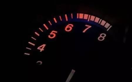 换好点的火花塞多少钱,换个火花塞油耗高了