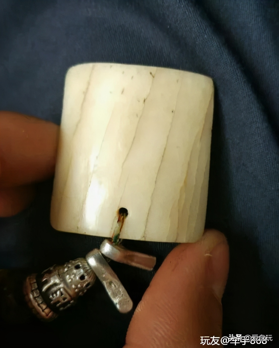 驼骨手串开裂图片,驼骨珠子开裂是怎么回事