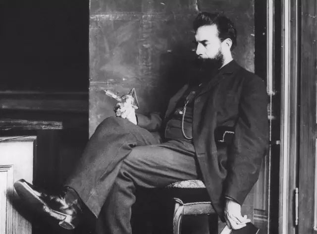 对x线辐射不敏感,x射线的发现和研究历史是怎样的