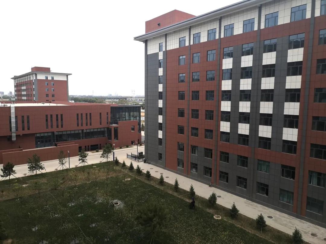 呼和浩特学院的宿舍,呼和浩特职业学院宿舍大吗