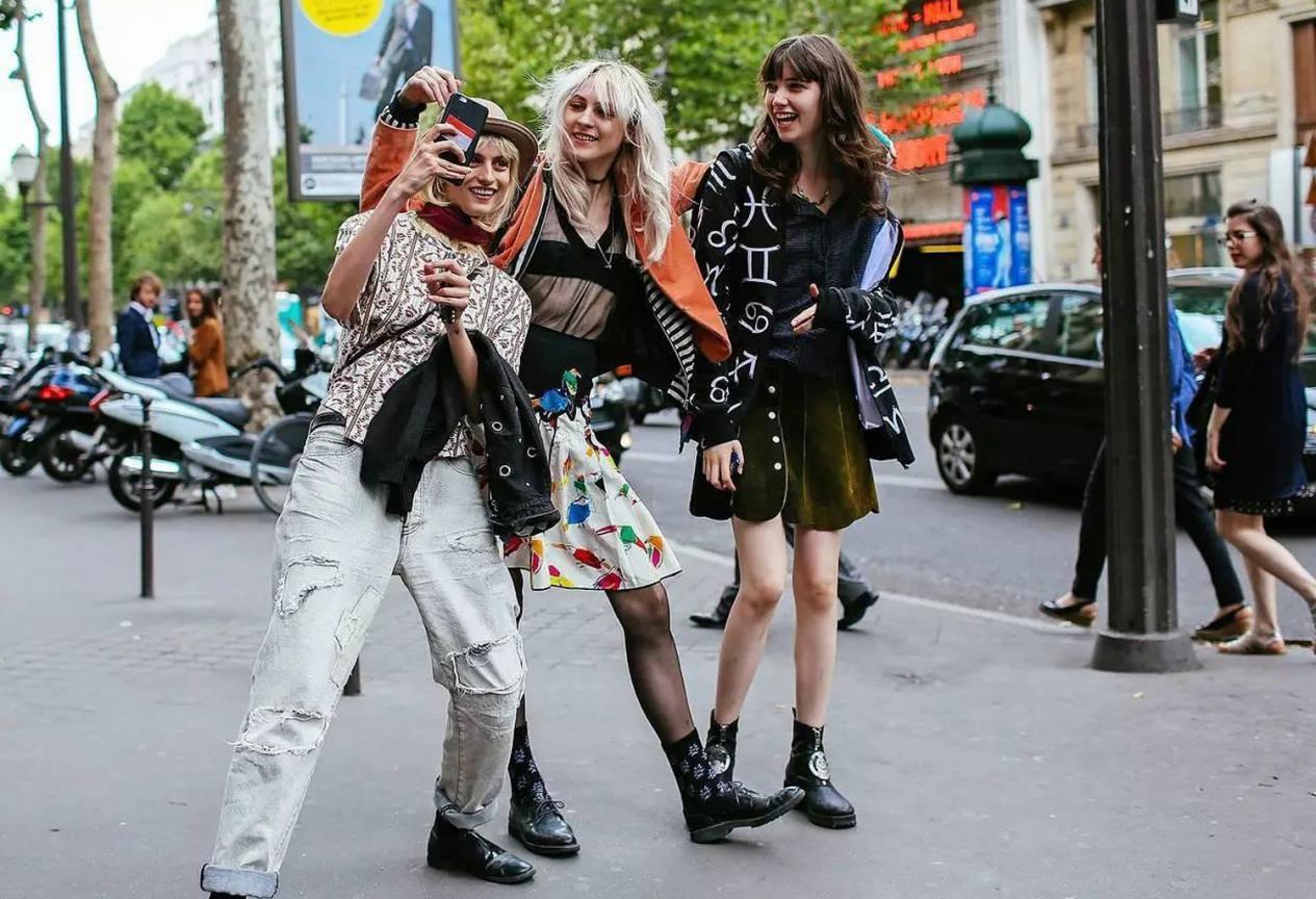 塞衣角穿法,塞衣角技巧让你时髦满分