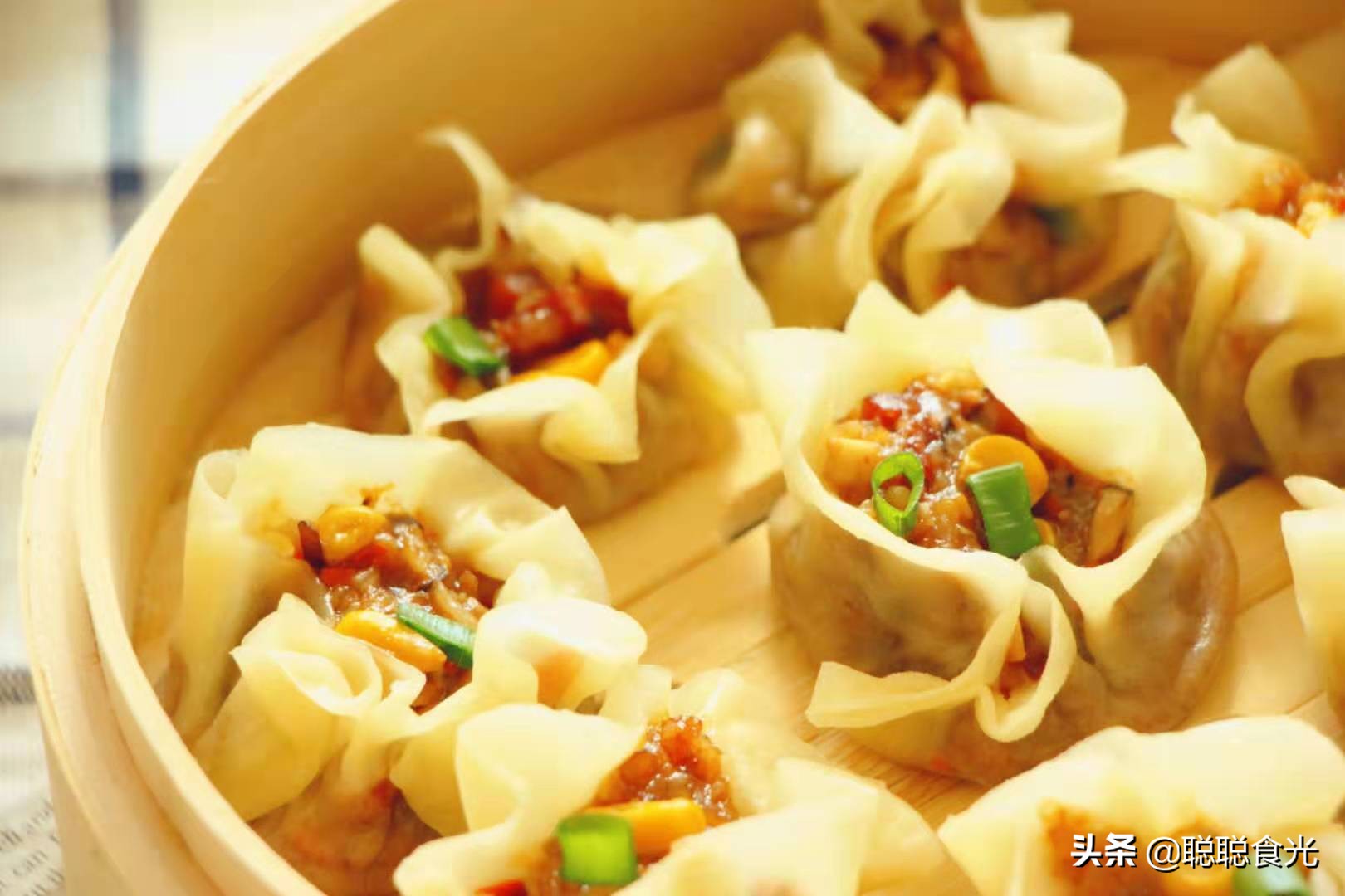 用剩米饭和饺子皮做的烧麦,用饺子皮做烧卖怎么做