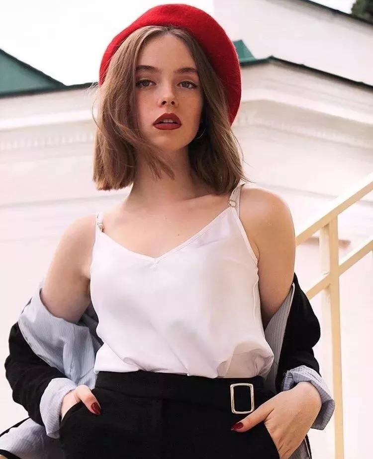 可盐可甜短发女生超a系穿搭,韩系风可盐可甜短发超美造型