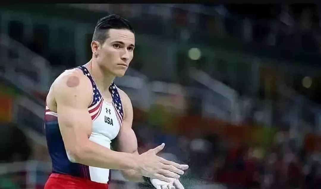 哈哈哈！没想到中国人看不上眼的土味“神货”，老外竟然都抢疯了