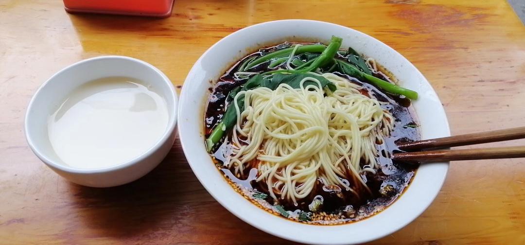 冬天重庆最火爆的苍蝇馆,重庆人推荐的苍蝇馆