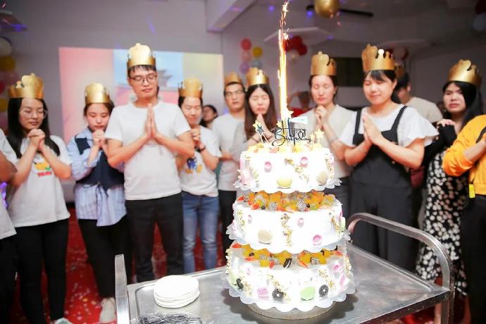 当生日遇上中秋，万茗堂生日节又会碰撞怎样的火花？