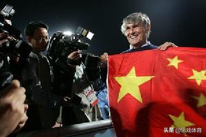 国足主帅，外来和尚会念经，还是本地圣贤无人识