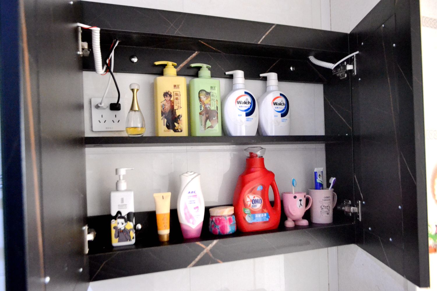 希箭浴室柜和联勒浴室柜哪个更好,希箭铝合金浴室柜质量怎样