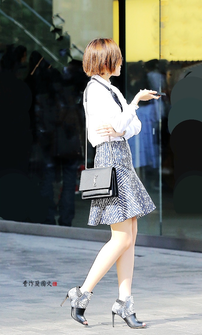 美女街拍尖头平底鞋,街拍夏季鱼嘴鞋