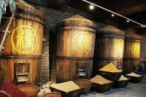 大臣问:国库里的粮食太多了,怎么办?皇帝回8个字,成千古一帝