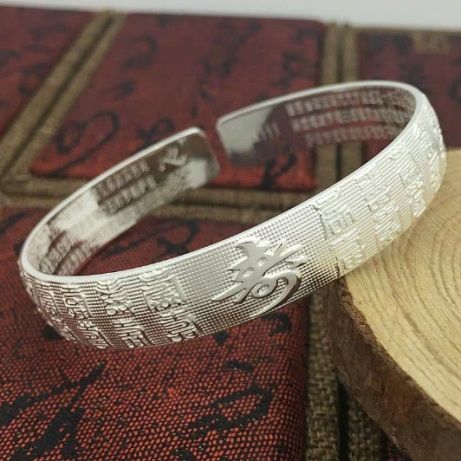 周大福与老银匠银饰比较,老凤祥的银饰好还是周大福的好看