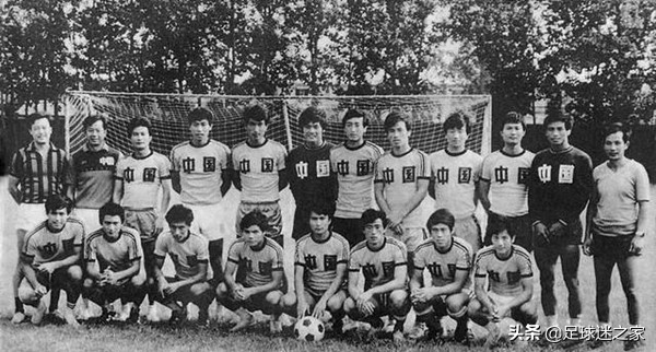 历史上被称为球王的人,被球迷们称为球王的是哪位球星